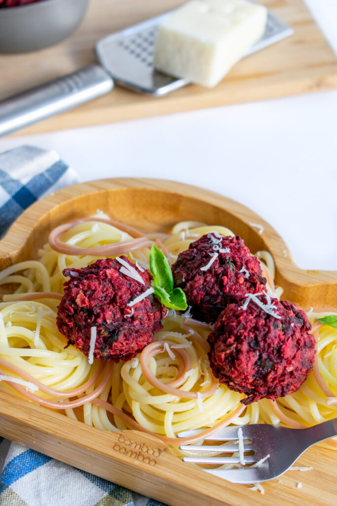 beetroot balls with leftovers lentils