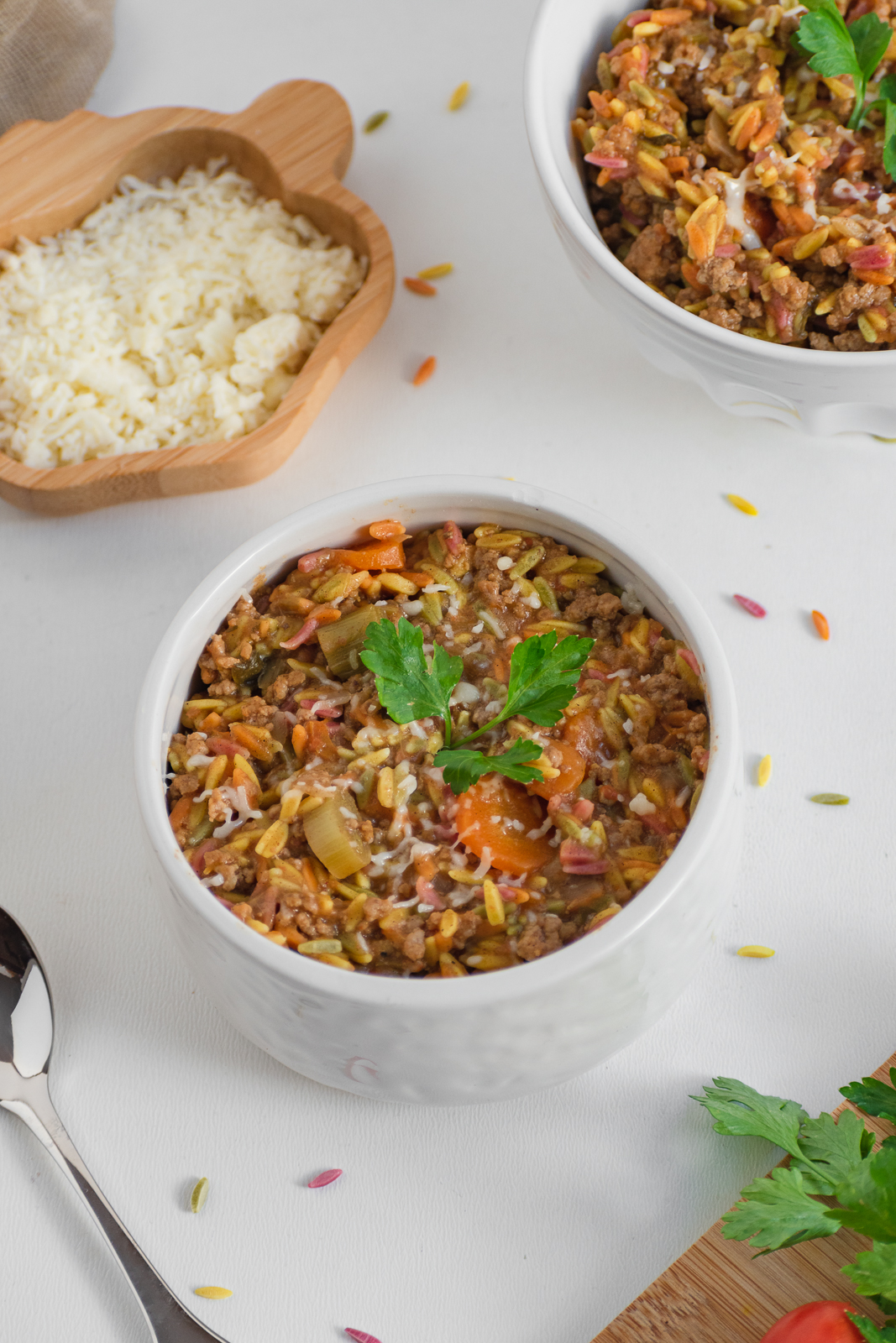 Vegetable orzo with meat sauce