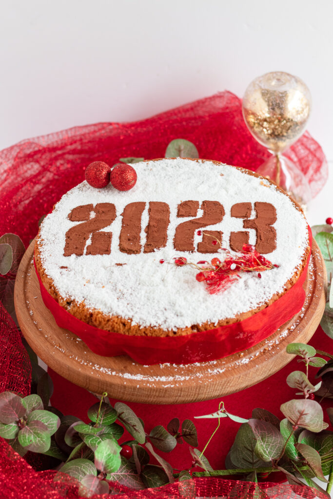 Honey New Year's cake (vasilopita)